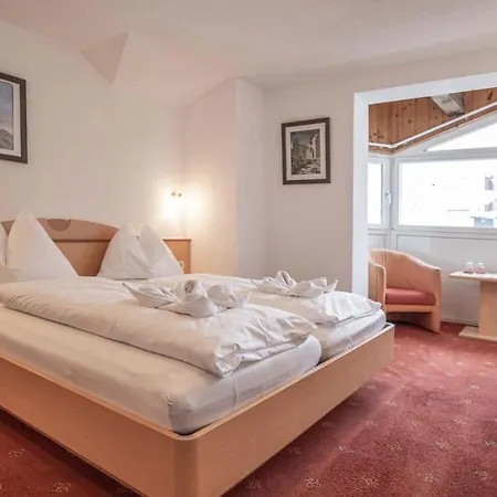 Victoria Hotel 3*