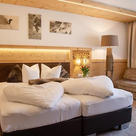 Victoria Hotel 3*
